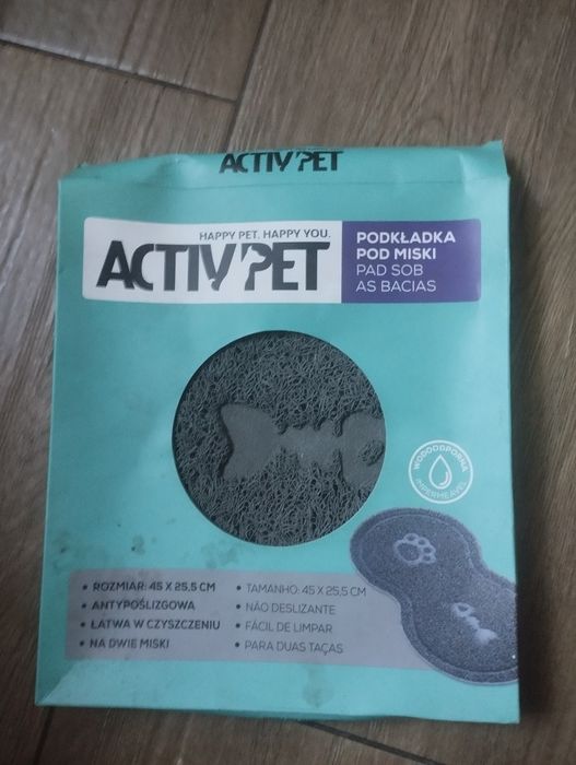 Mata pod miski dla zwierząt