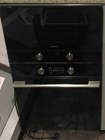 Мікрохвильова піч вбудована Teka UrbanColor ML 8220 BIS чорне скло