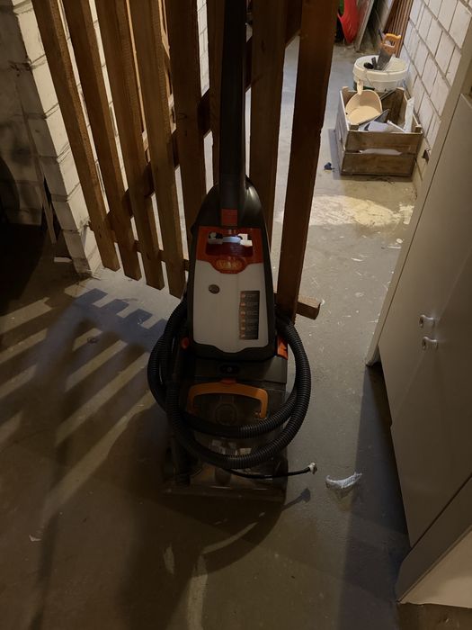 Odkurzacz piorący VAX - uszkodzony