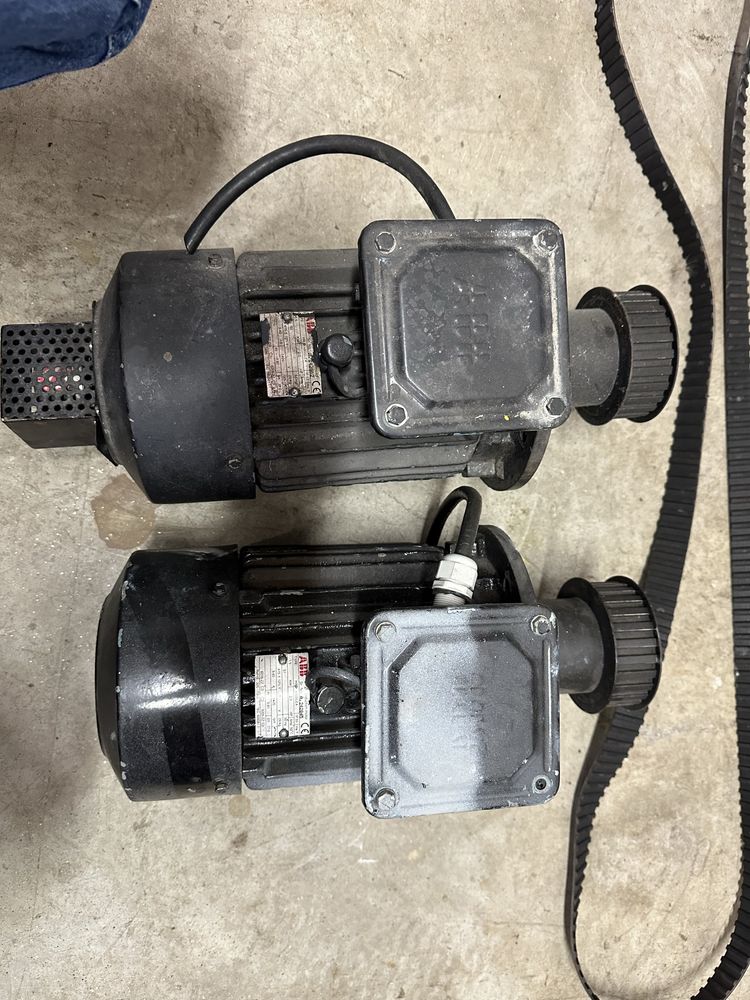 motor elétrico trifásico com Rolamento  2.0cv