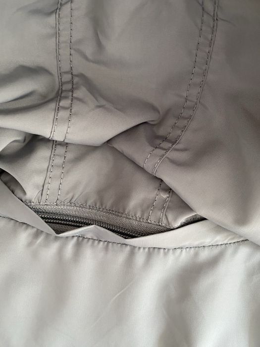 Szara kurtka damska wiatrówka/ przeciwdeszczowa ze ściągaczami