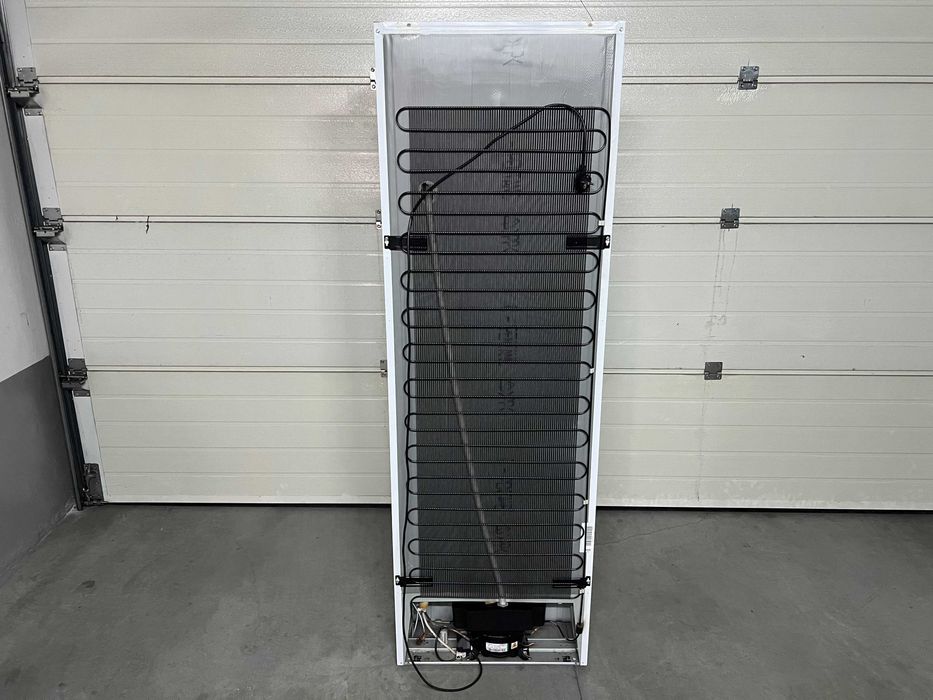 Arca Congeladora Vertical WHIRLPOOL UW8 F2D WBI N