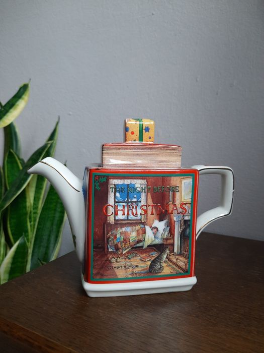 ceramiczny czajnik dzbanek vintage z serii "Classic Stories" firmy Sad