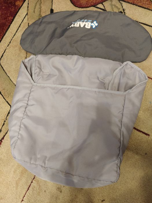 Nowy śpiworek na nóżki na spacerówkę, na wózek