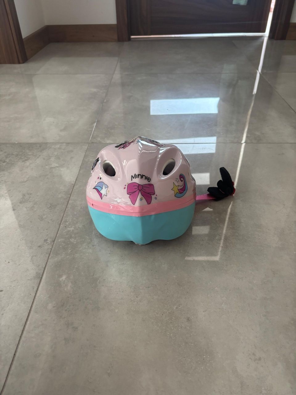 Kask dziecięcy z regulacją, dziecko, dzieci, zabawki