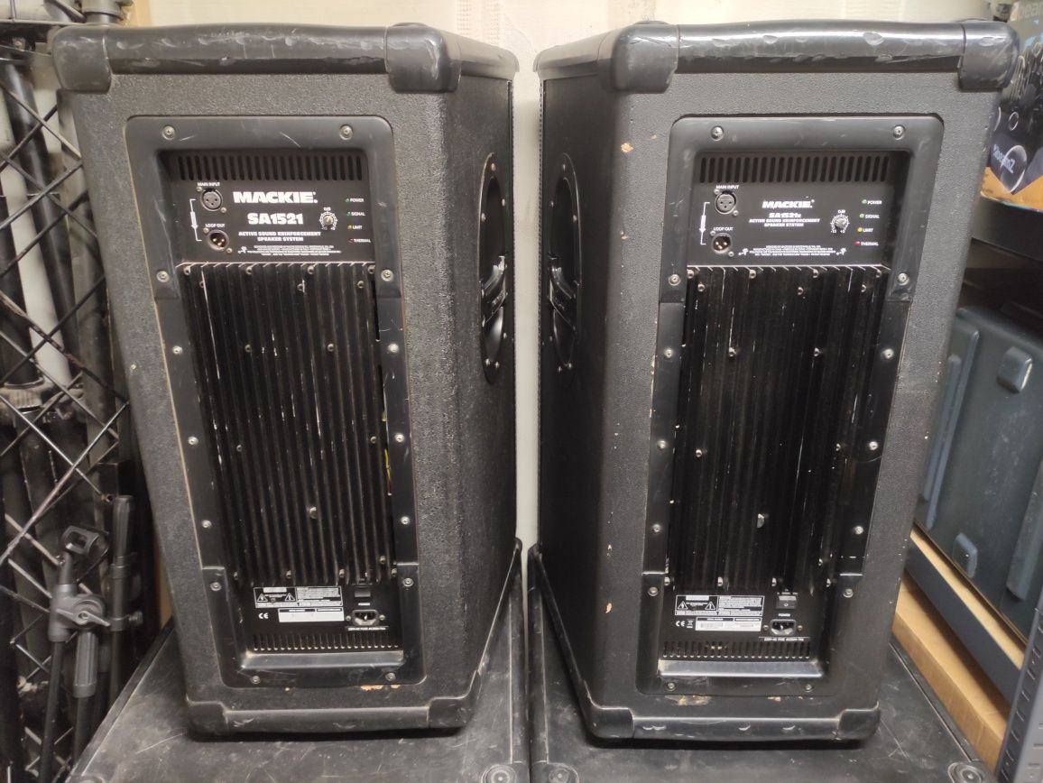 Mackie SA 1521 kolumny aktywne 500RMS 133db