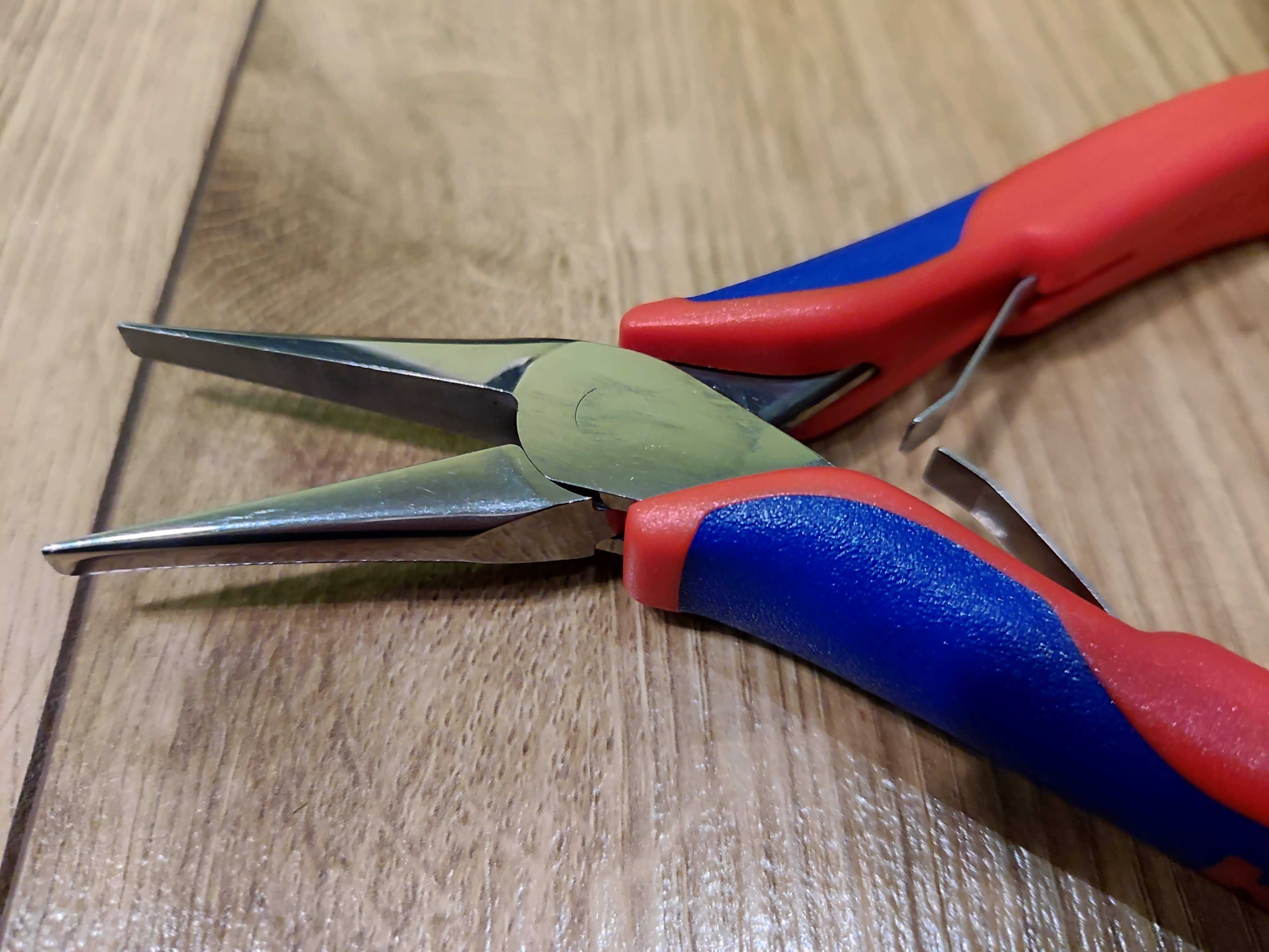 Szczypce chwytające Knipex, elektronika