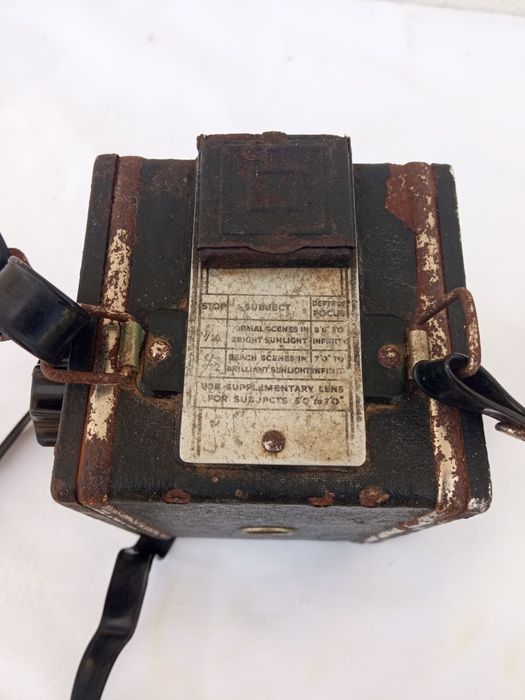 Máquina fotográfica antiga coronet D 20