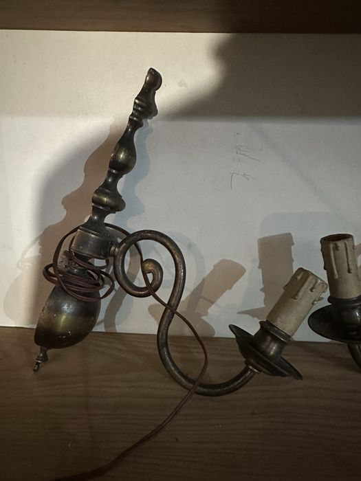 Apliques de parede em bronze