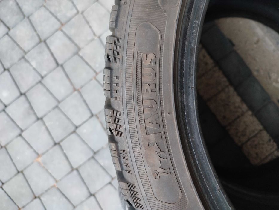 Opony zimowe Taurus 245/40/R18 , 2023r