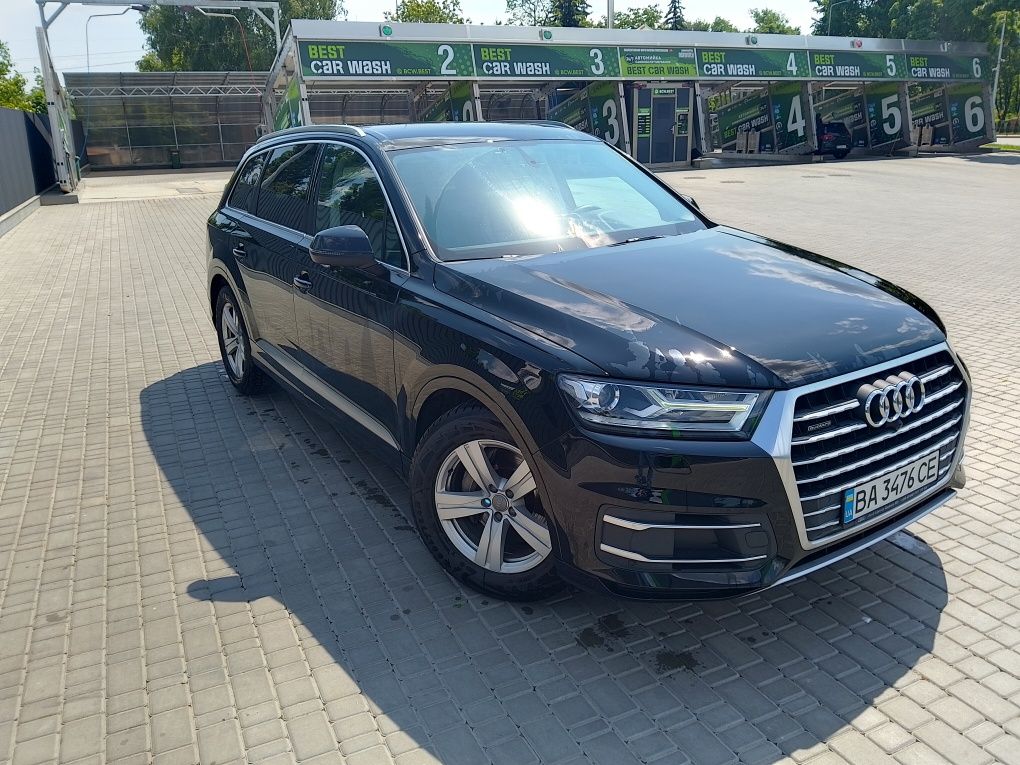 Автомобіль Audi Q7. 2017. 3.0TDI