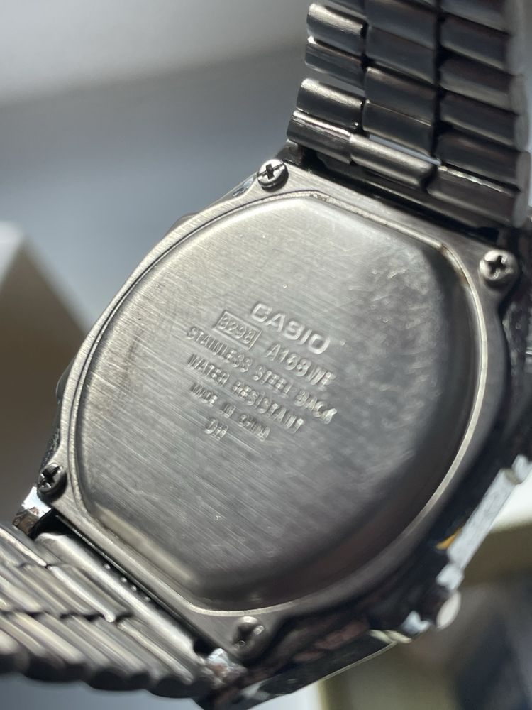 Годинник casio A168