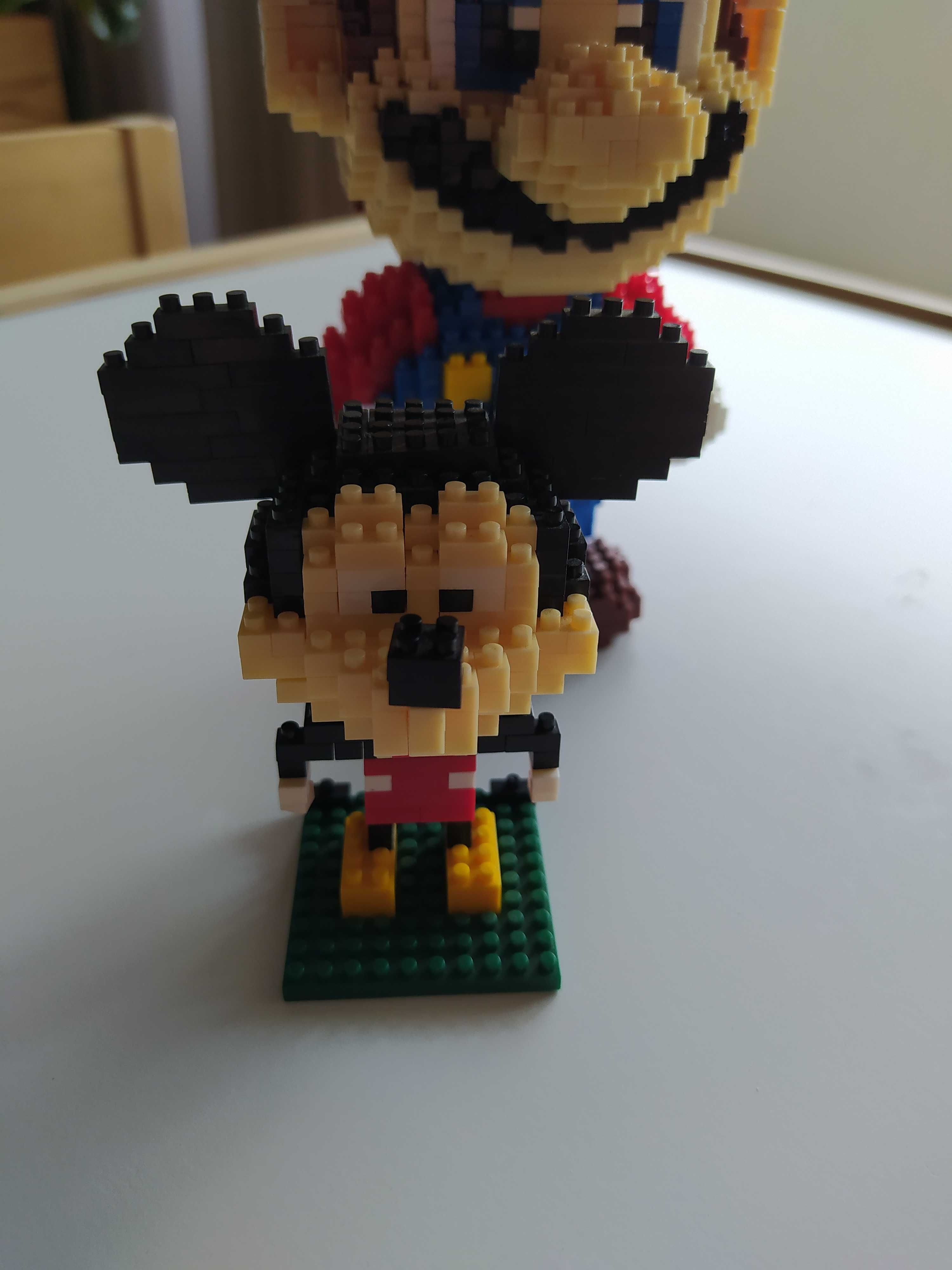 Super Mário e Mickey em Micro Lego