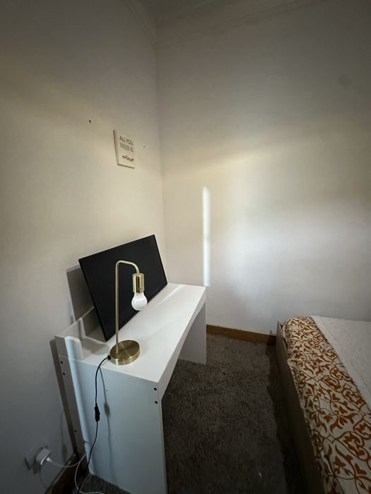 Quarto na pontinha linha azul 350 despesas incluidas