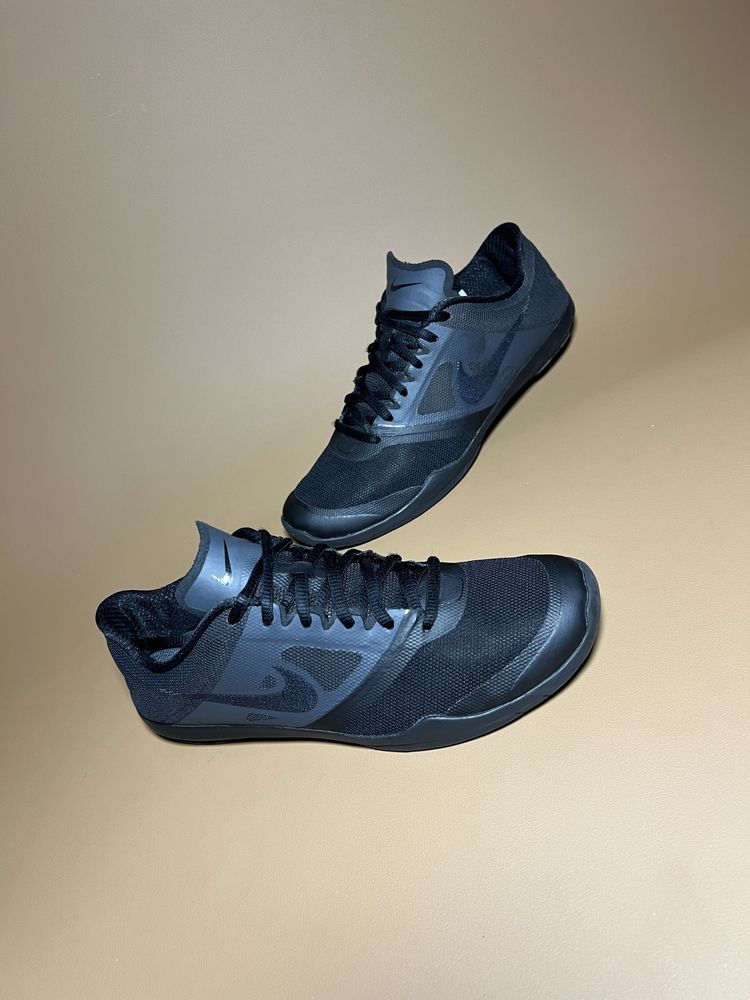 Кросівки для тренувань 39р.25,5см. Nike