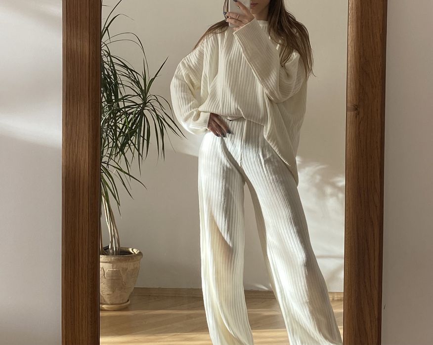 теплий костюм, ніжного кольору с/хс