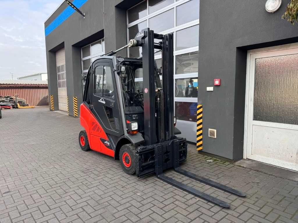 Wózek widłowy Linde H25T-02 2015 rok TRIPLEX kabina 409