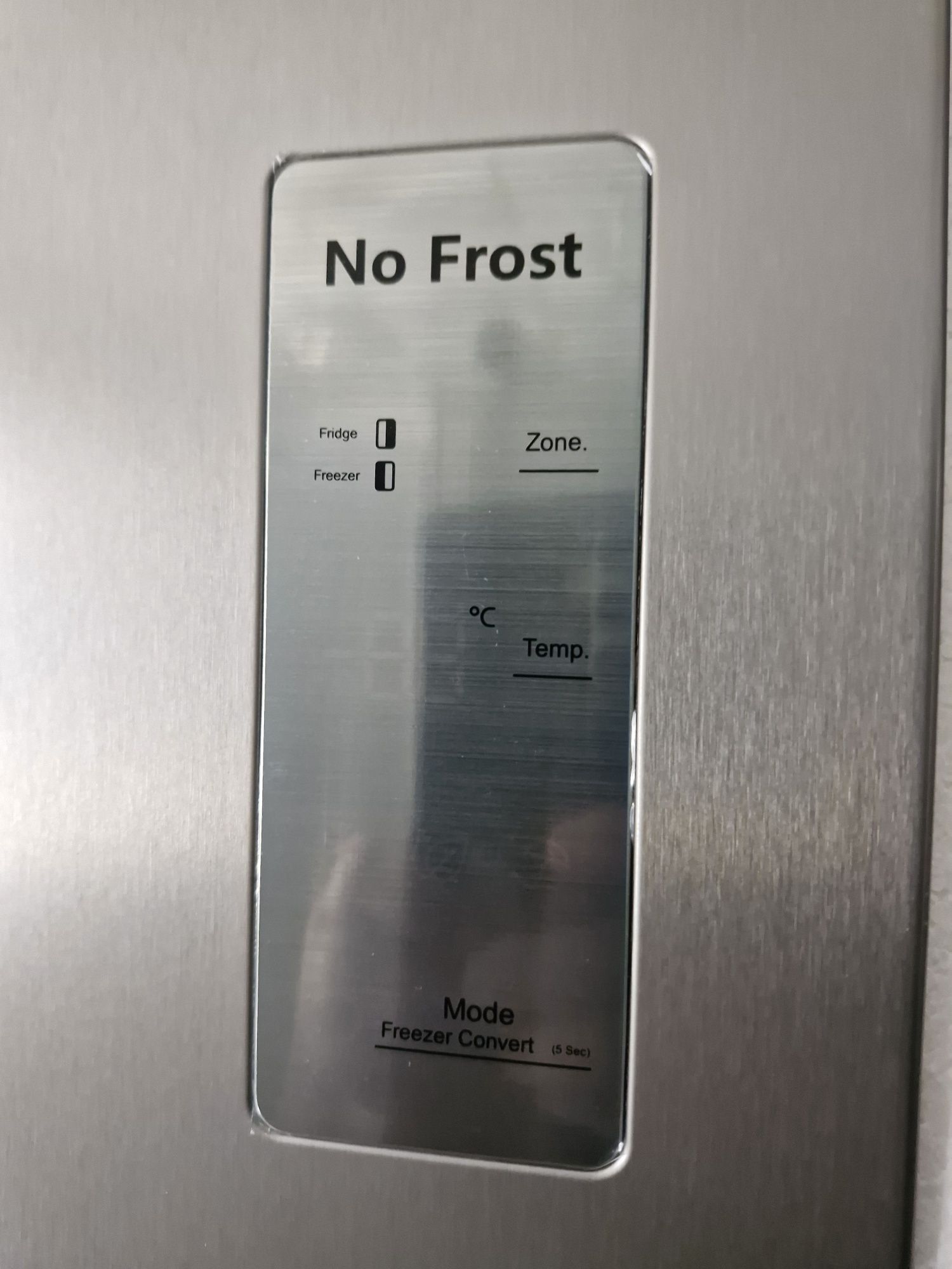 Frigorífico Americano com dispensador de agua hisense no frost