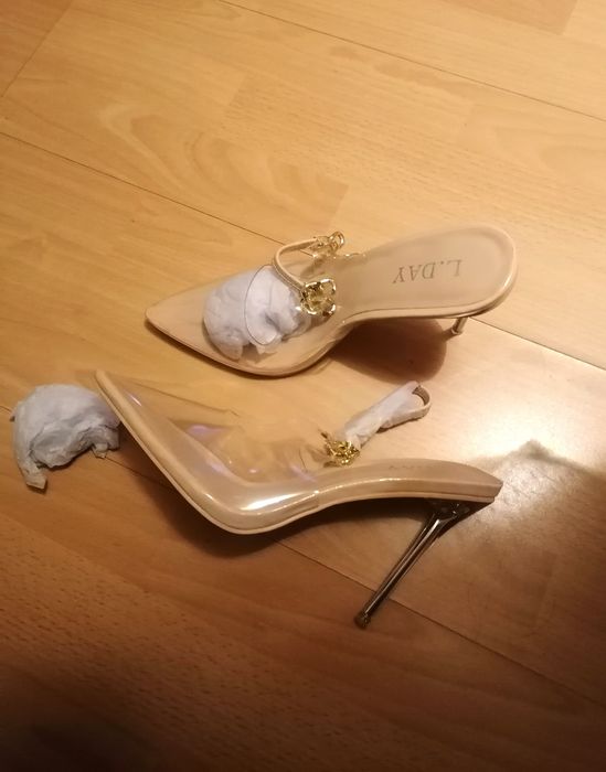 Transparentne szpilki w szpic 41 sexi ze złotym łańcuszkiem