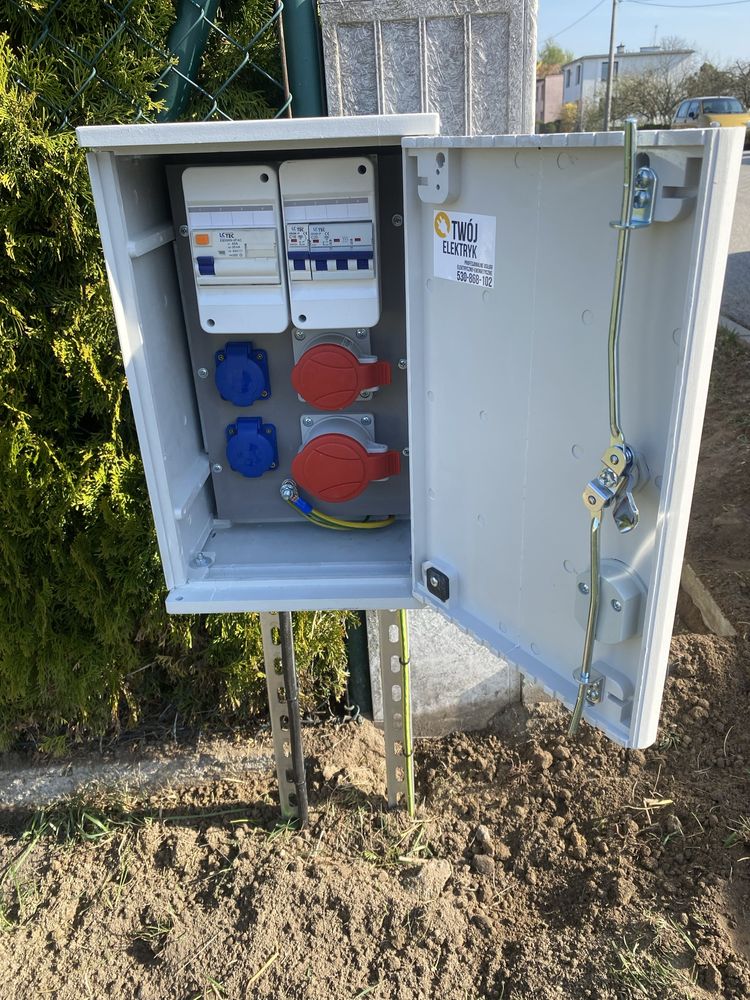 Rozdzielnia budowlana, erbetka, prowizorka, skrzynka elektryczna