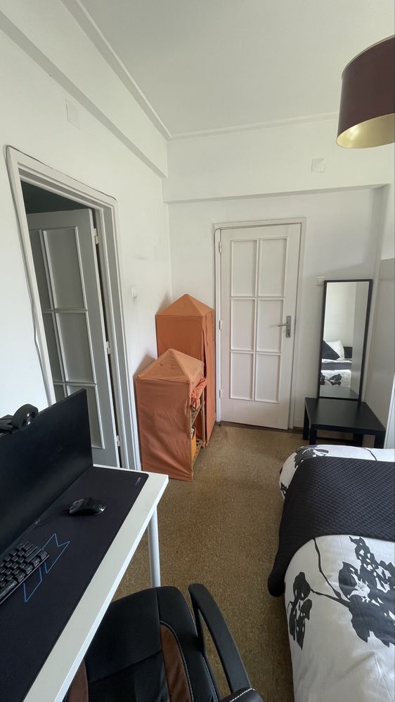 Quarto Individual com wc privada