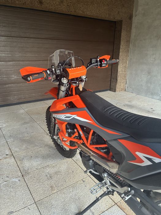 Vendo KTM 690 Enduro 2023 1 Registo 2.100 Kms