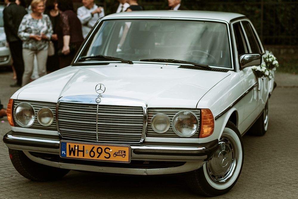 Mercedes W123, auto do ślubu, retro, klasyk do ślubu