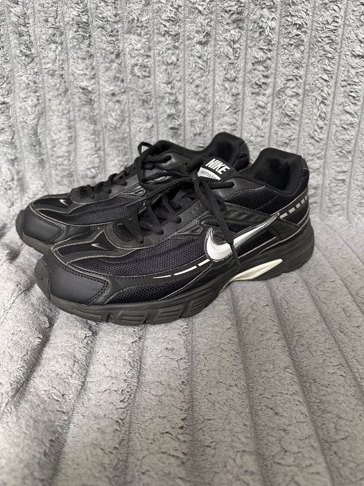 Кроссовки Nike Initiaor 44р