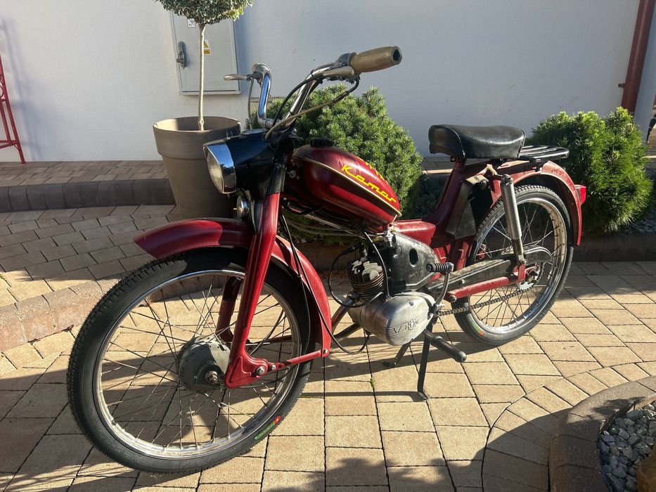 Komar 2350, komar