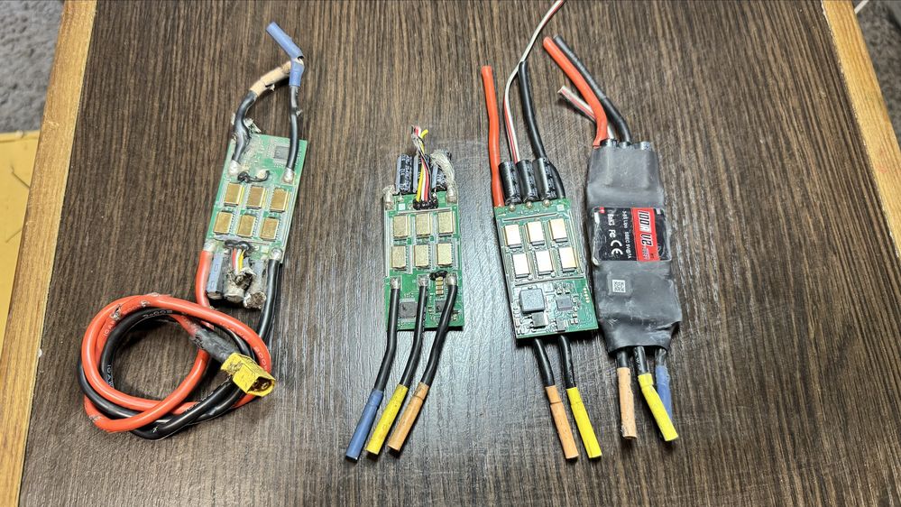 Регулятор ходу  hobbywing skywalker  V2
