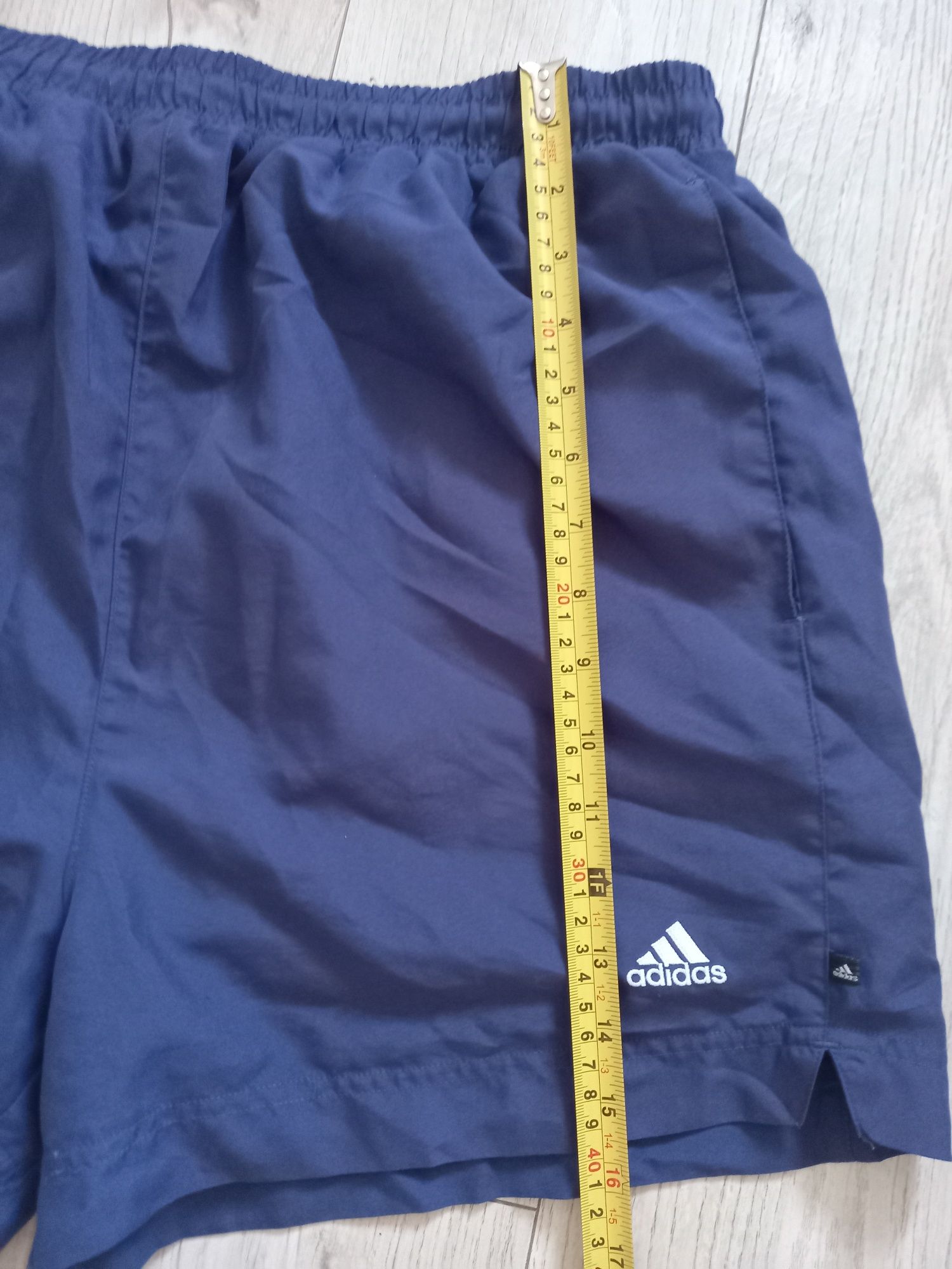 Продам шорты Adidas