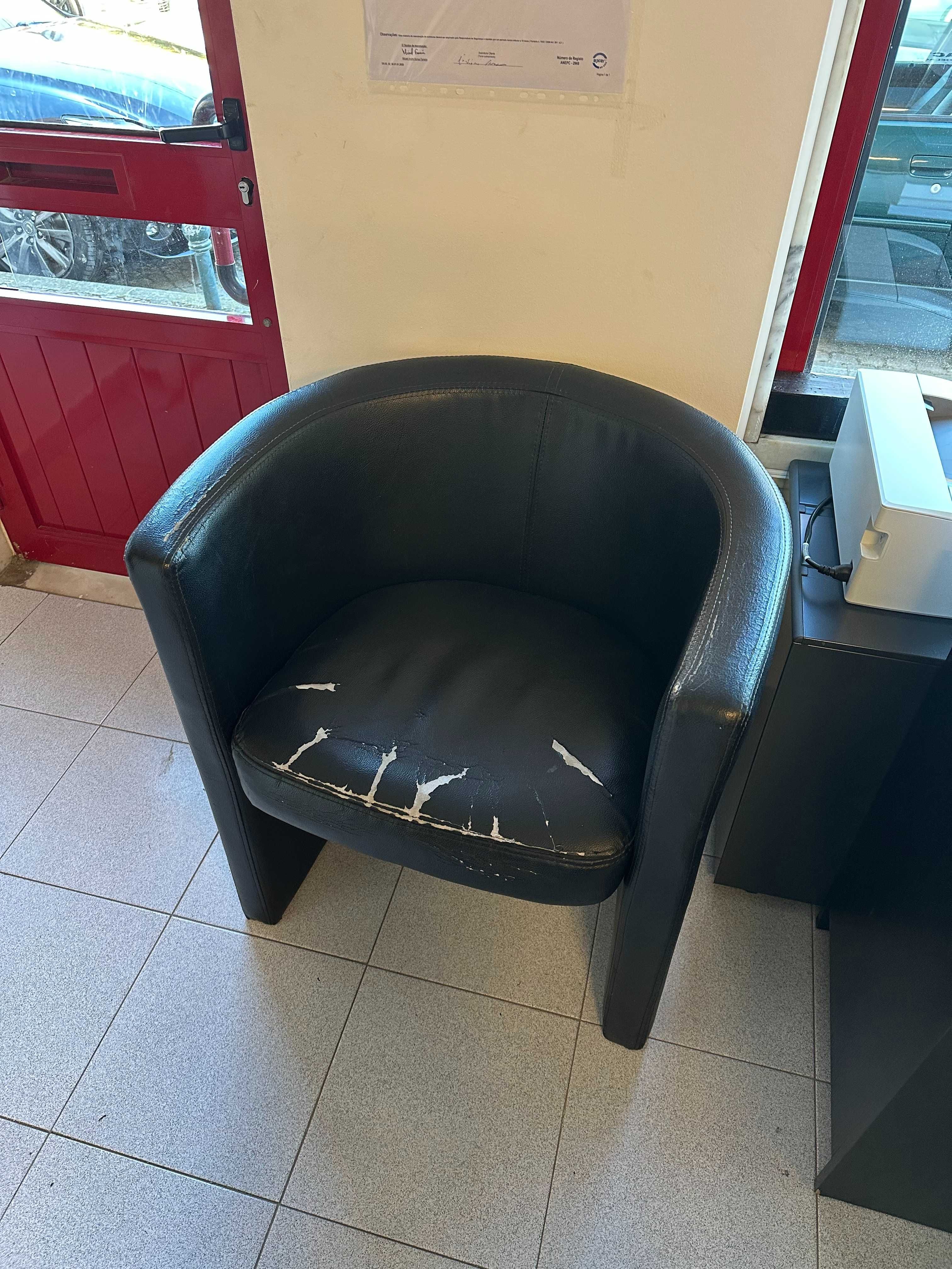 Poltronas e cadeiras