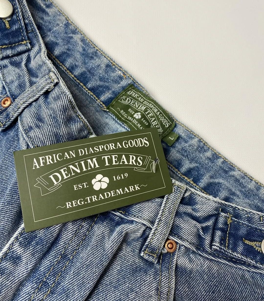 Джинсові шорти світлі  denim tears  | джинсы светлые шорты деним тирс