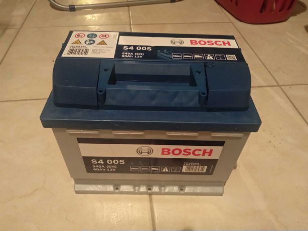 Akumulator nowy Bosch S4 005 60Ah 12V 540A gwarancja.