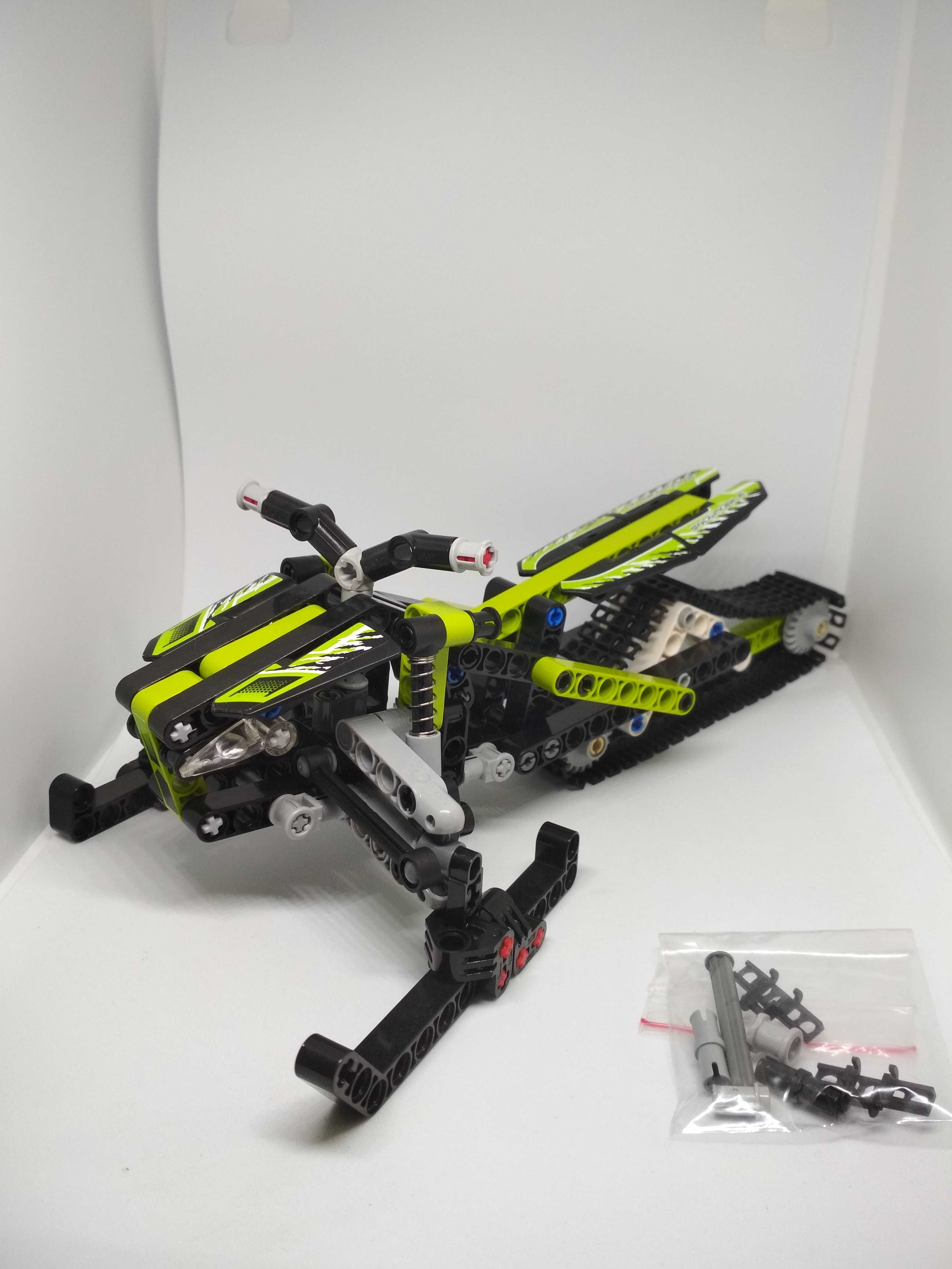 Oryginalny zestaw Lego Technic 42021 Skuter Śnieżny 2 w 1