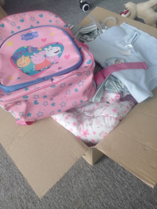 Karton ubranek dla dziewczynki