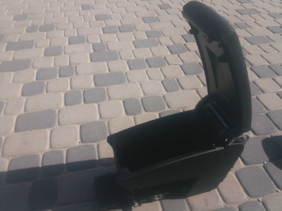 VW Passat B6 B7 Podłokietniki czarne