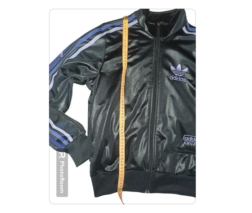 Жіноча спортивна куртка