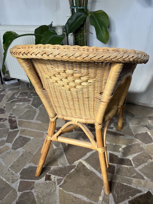 Fotel wiklinowy jasny