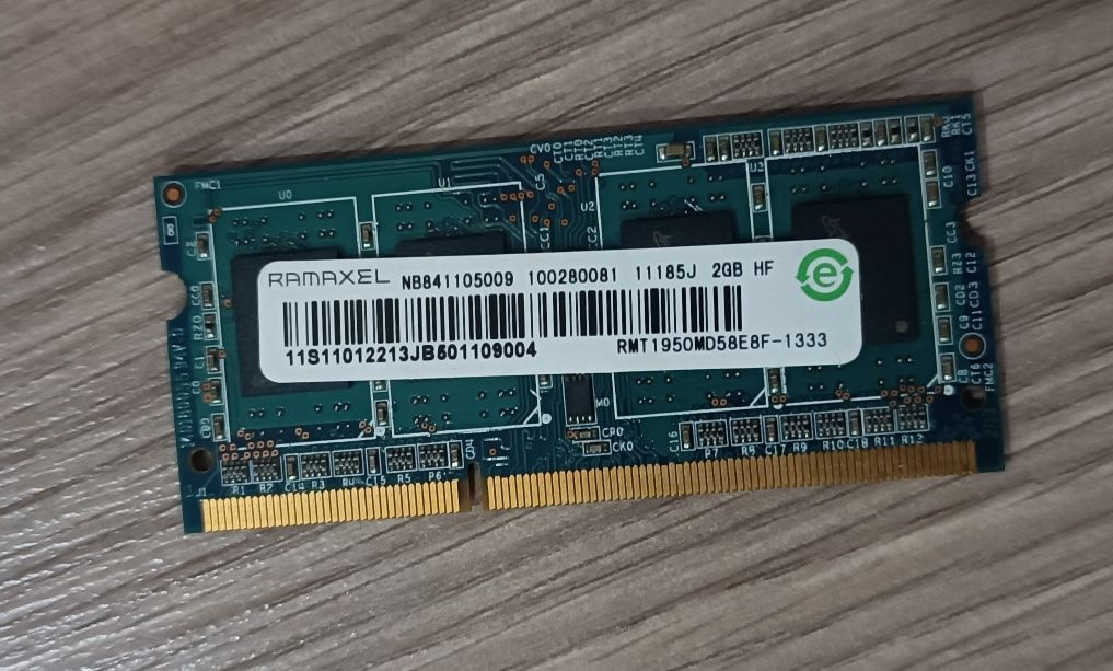 Оперативна пам'ять планка DDR3 2GB SoDIMM 1,5V