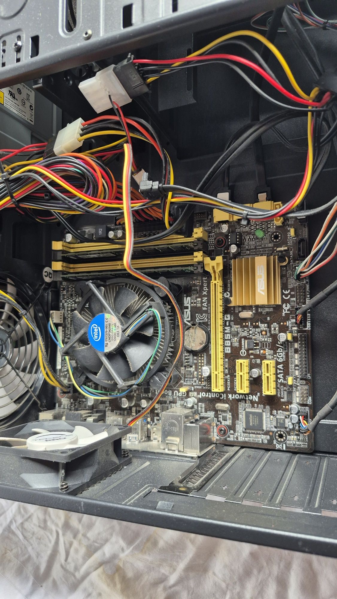 komputer Płyta główna ASUS B85M-G + i3-4130 8GB RAM zasilacz radix 500