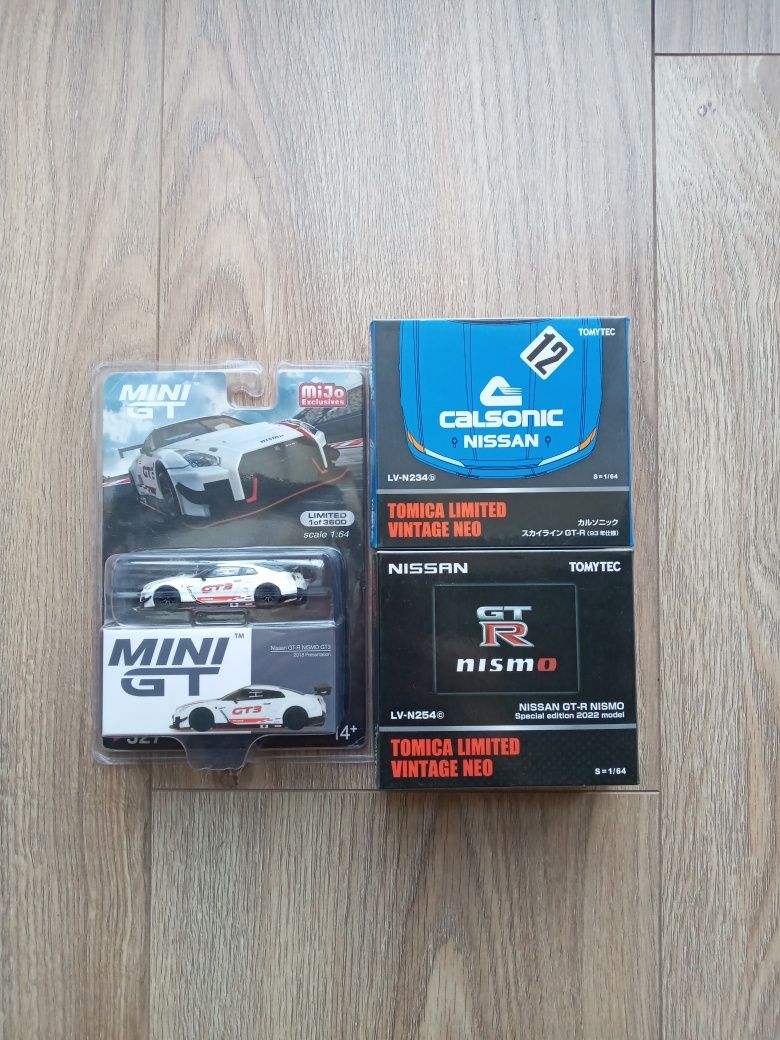 Колекційні моделі Nissan GTR R32-r35 1/64 Tomica,Mini GT