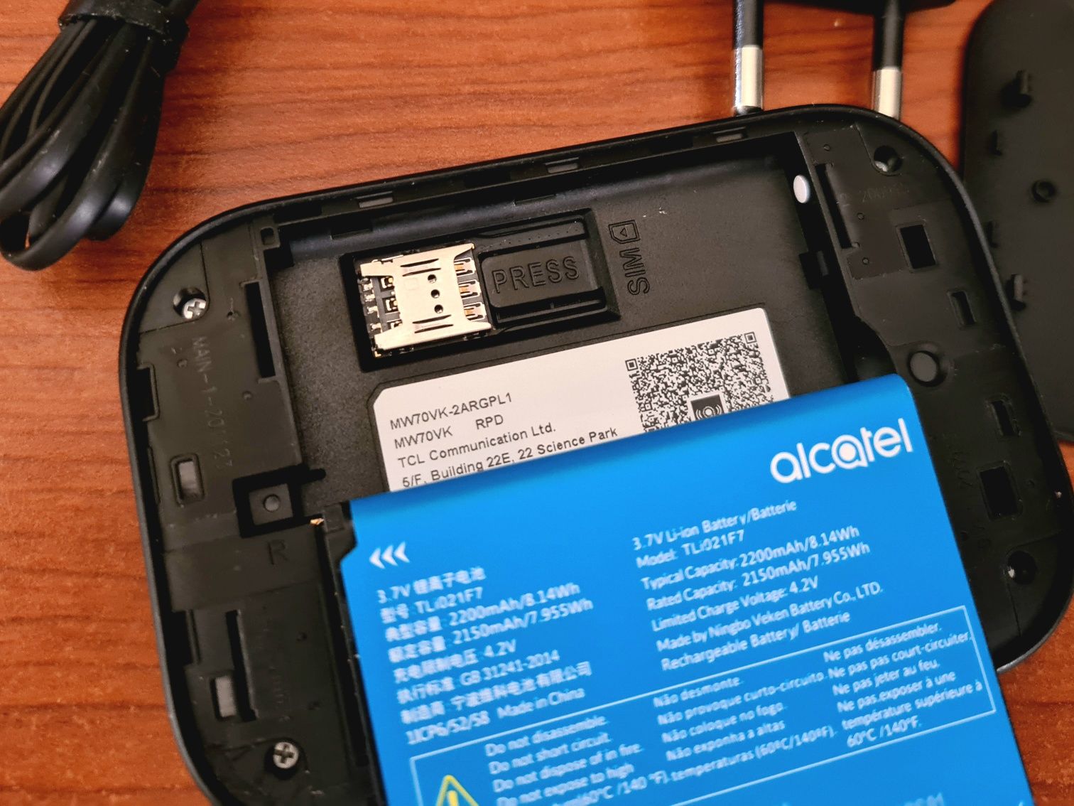 Alcatel MW70VK router Modem 4G LTE cat7 internet mobilny 300 Mbps sim