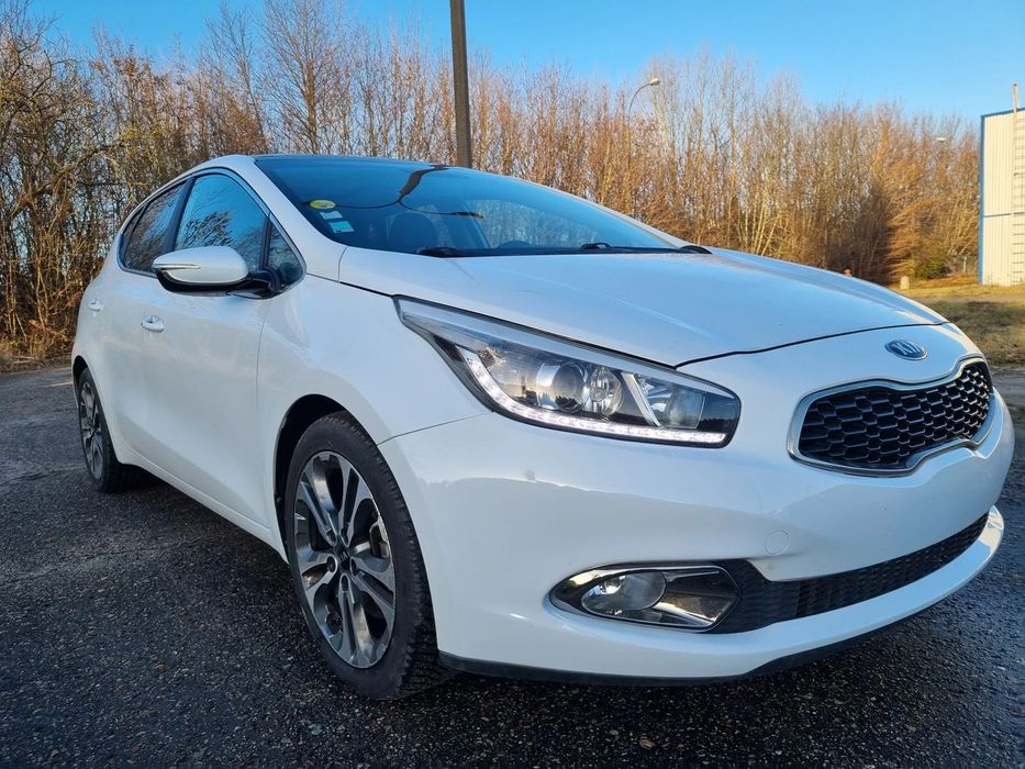 Kia Ceed super wersja, serwisowany, bezawaryjny silnik 4,5 l/100 km