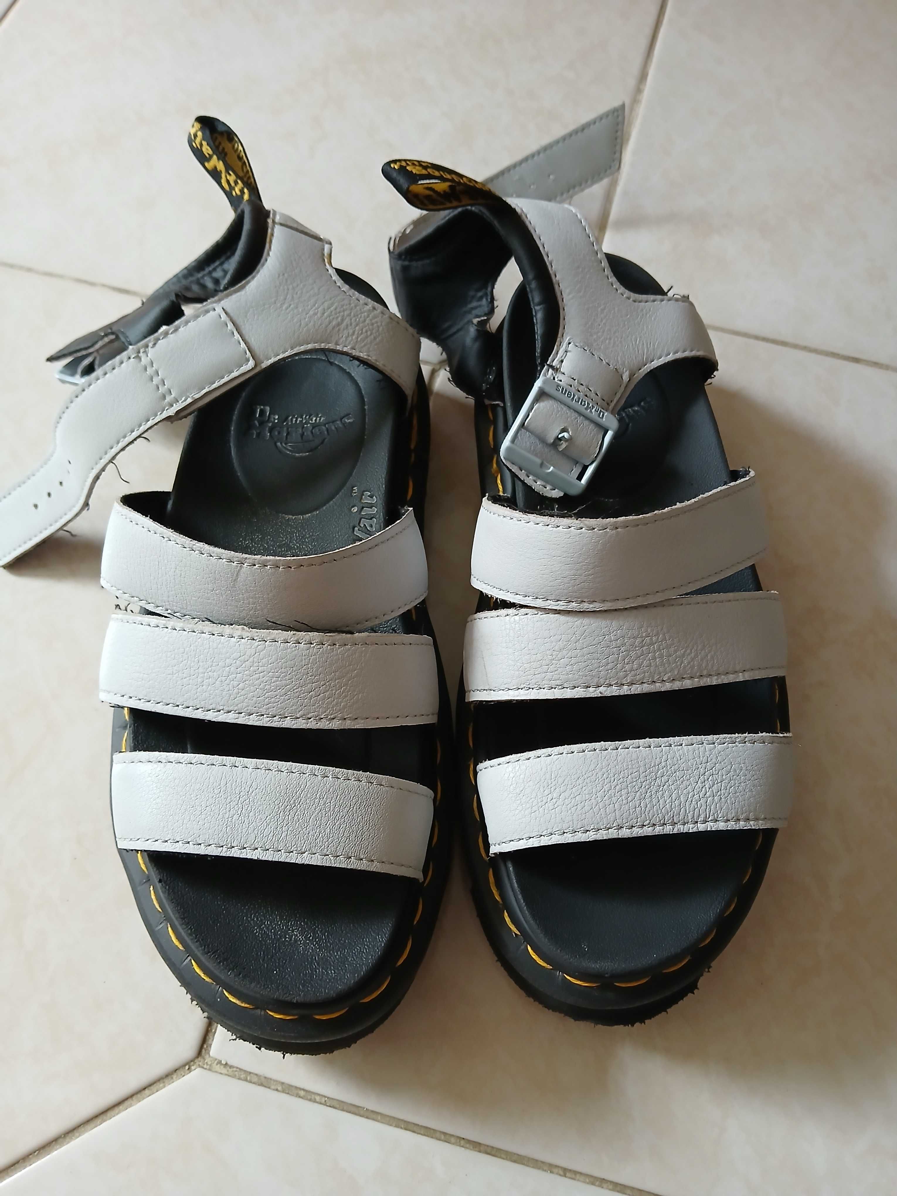 Sandálias Dr. Martens nr 37