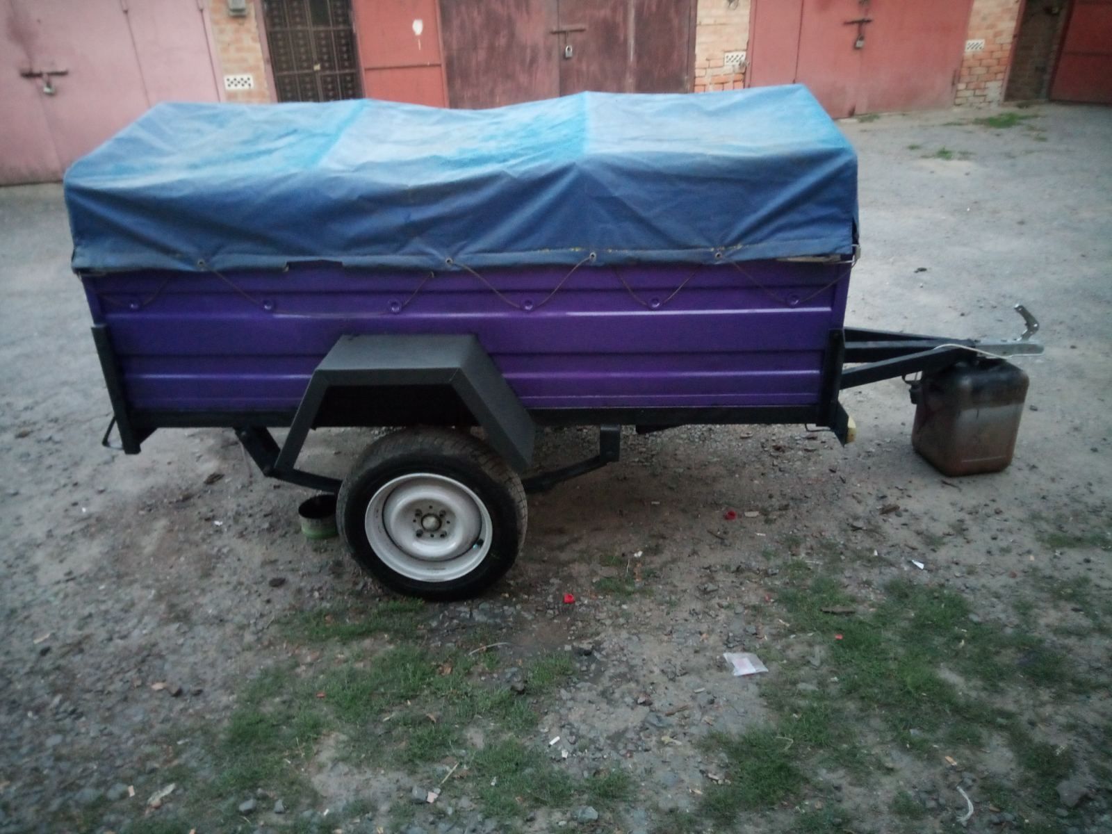 Продам причепи до легкових автомобілів.