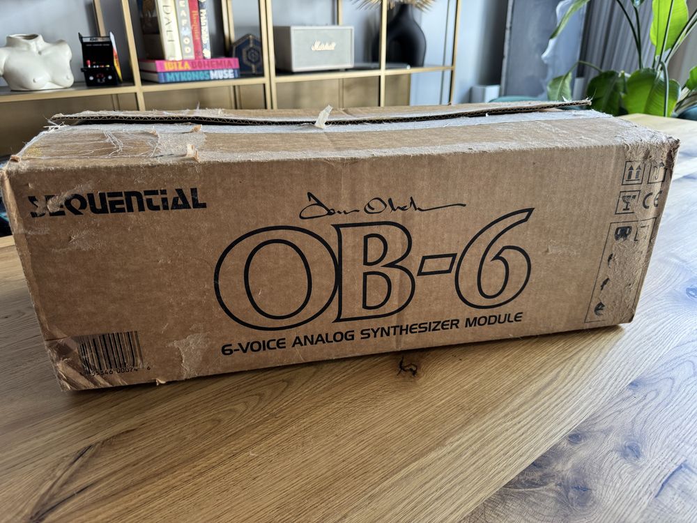 Sintetizador desktop Sequential OB-6
