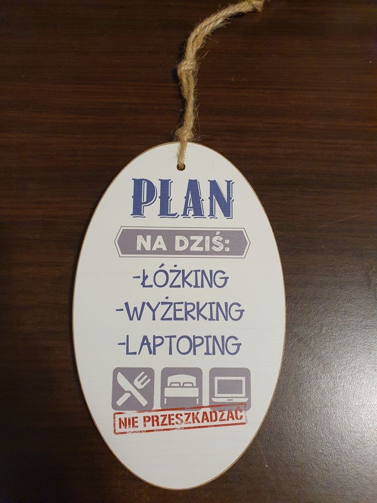 Drewniana zawieszka na drzwi nie przeszkadzać