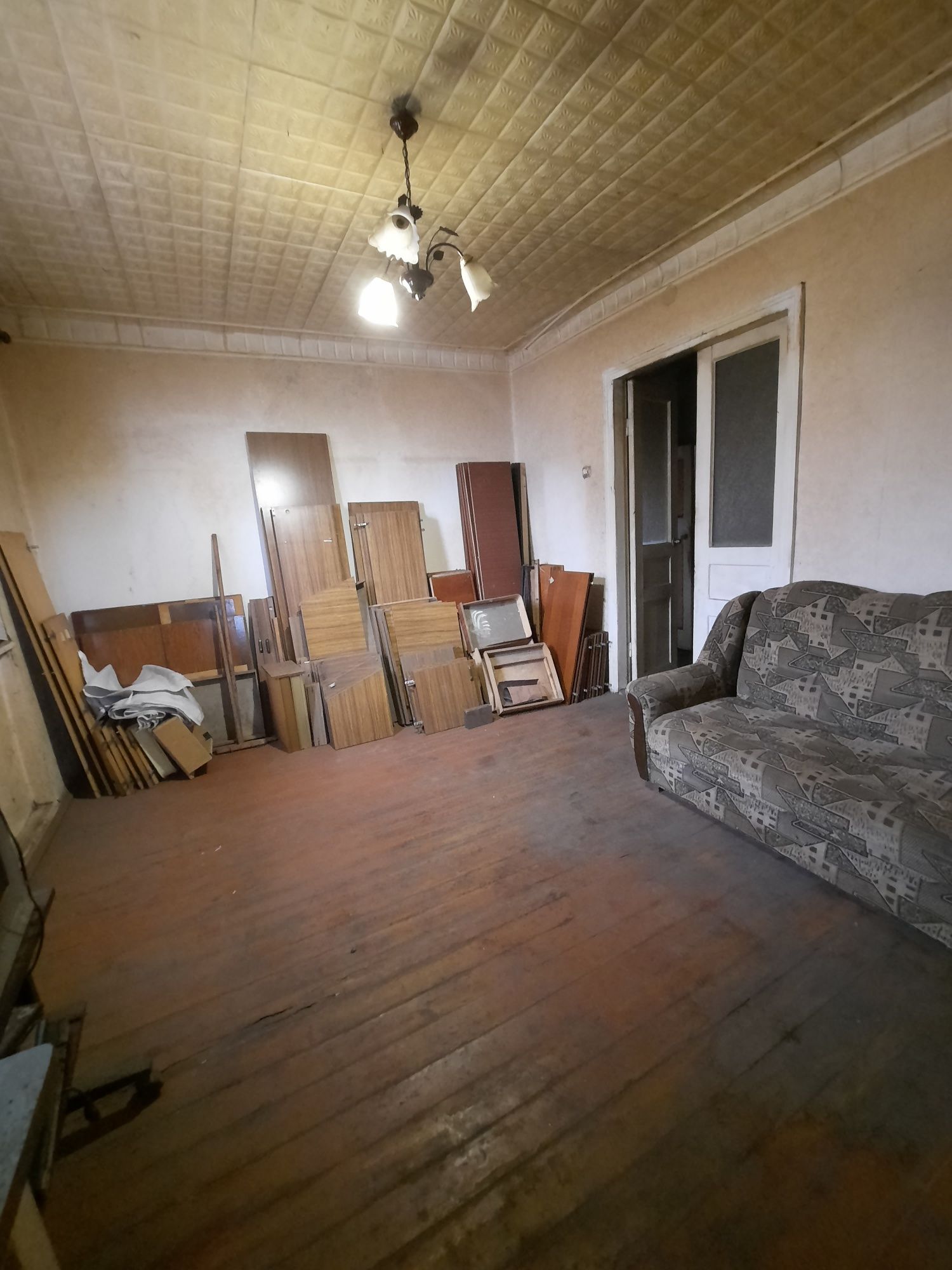 Продам 3кімнатну площа Володимира Великого(Артема)