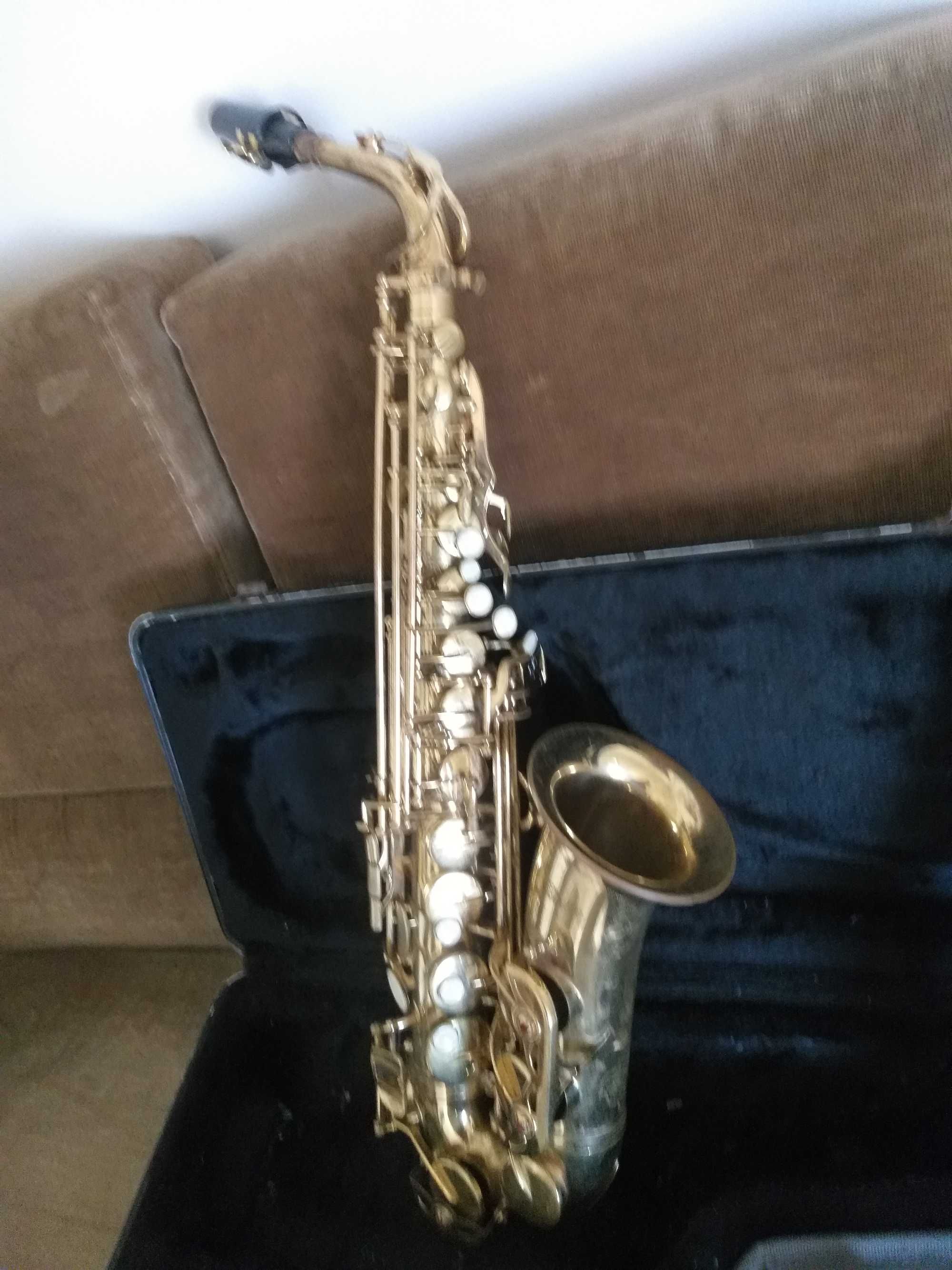 Saxofone alto mi b